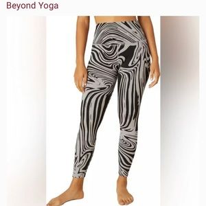 NWT Beyond Yoga Women's High Waisted Midi Leggings XS Black Gray Swirl Jacquard